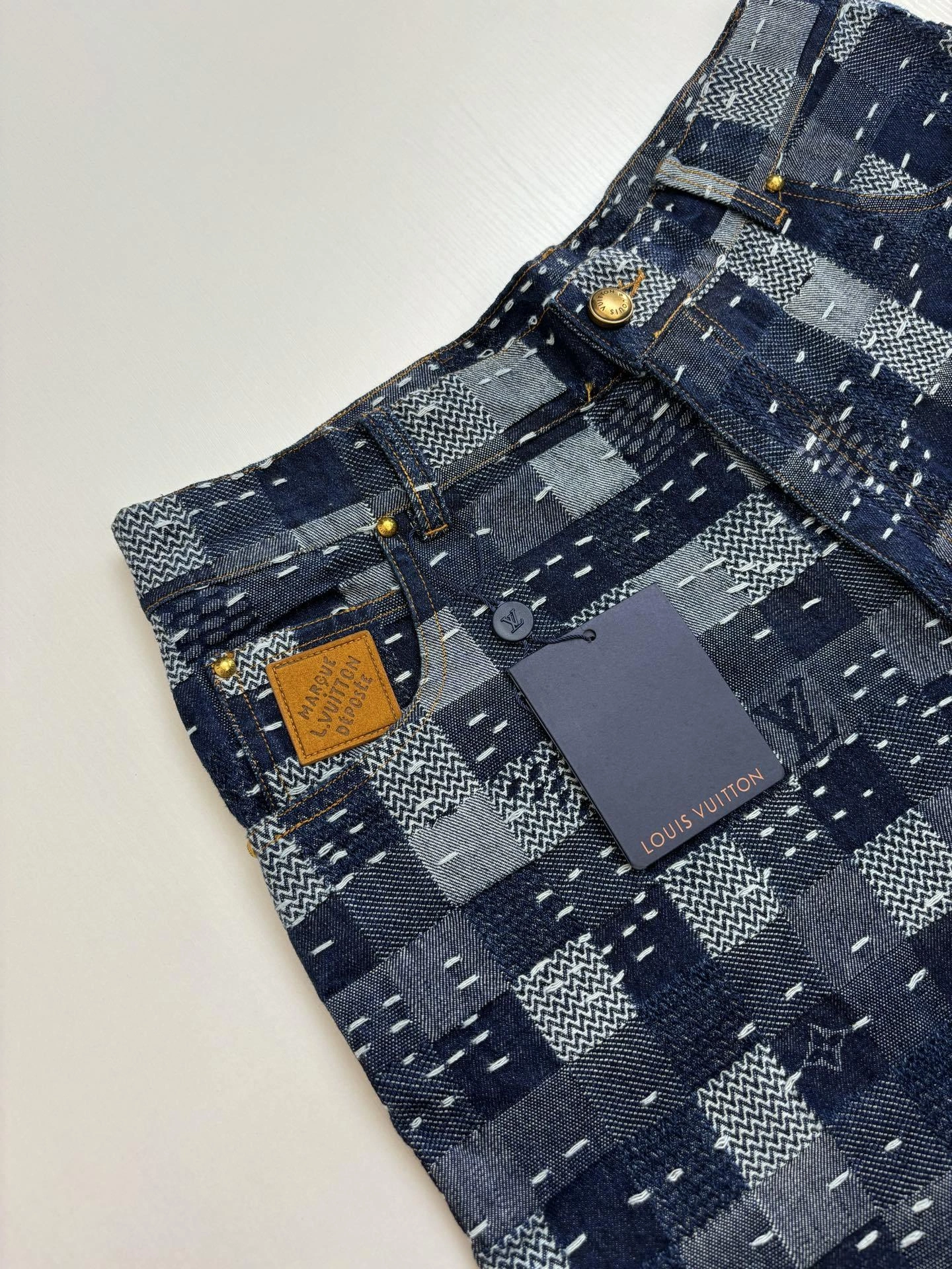 wg.luxury- 8V Nigo item:E-F363G2631